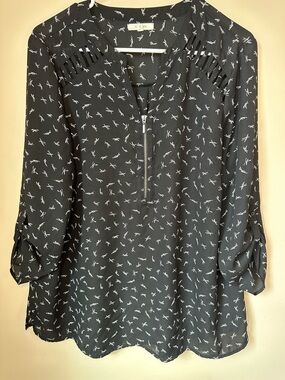 Maurices Size 0 Black V-Neck Polyester Blouse with Zipper & Open Shoulder